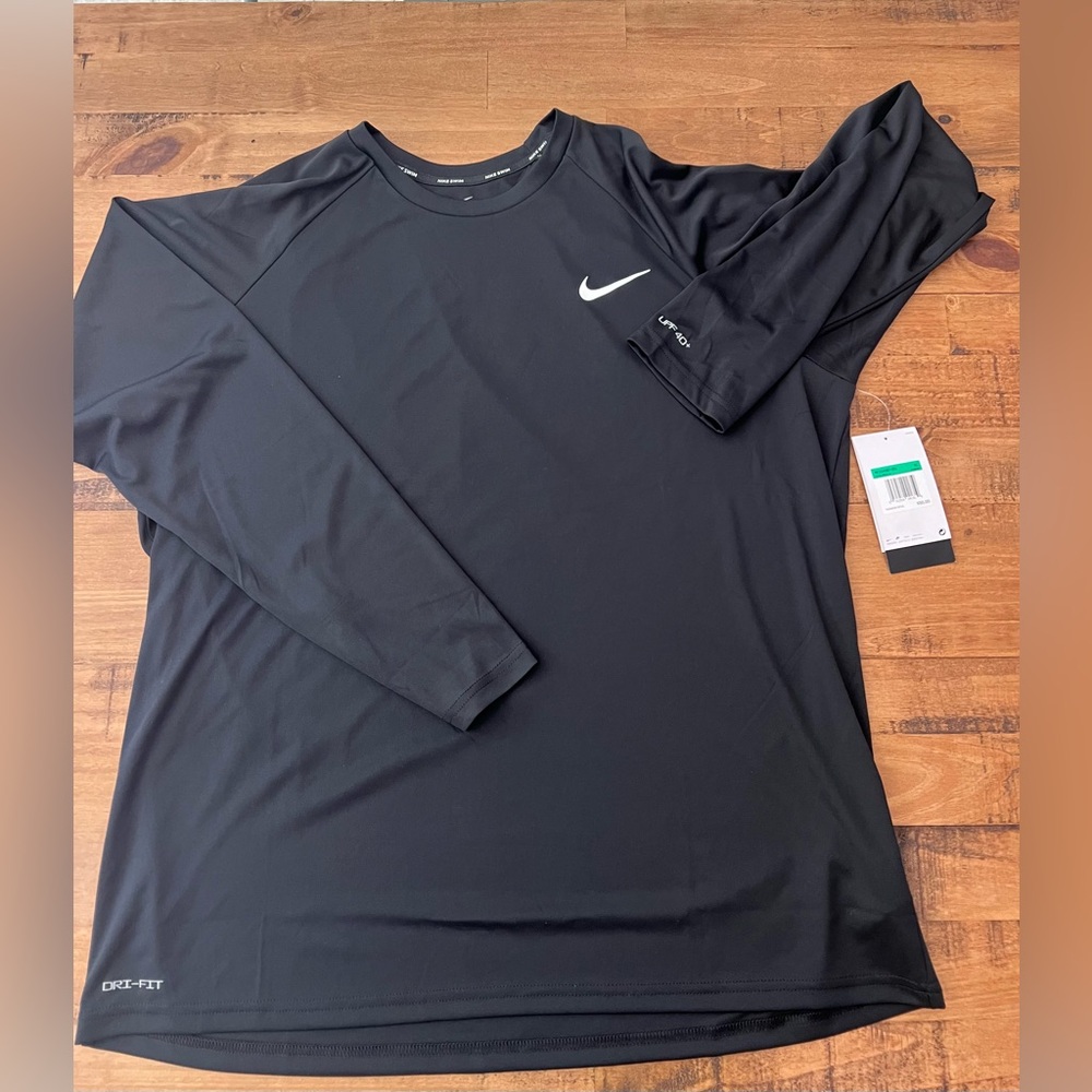 Men’s Nike swim shirt XL